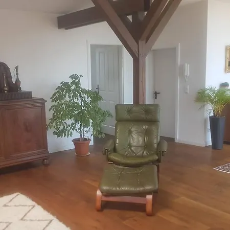 Helle Dachgeschosswohnung Fuer 8 Personen In Zentraler Lage * Berlim