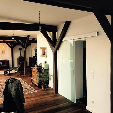 Апартаменты Helle Dachgeschosswohnung Fuer 8 Personen In Zentraler Lage