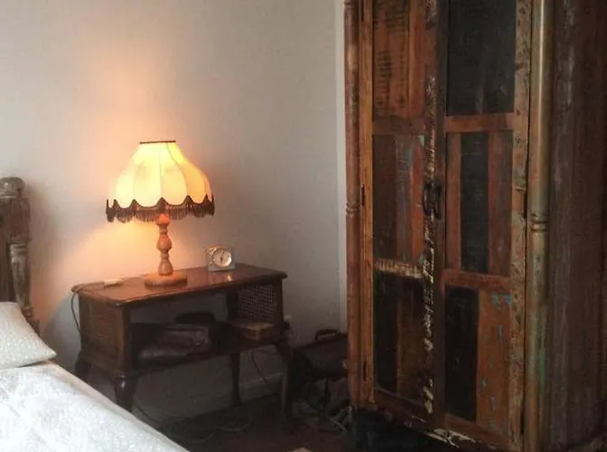 Apartament Helle Dachgeschosswohnung Fuer 8 Personen In Zentraler Lage Berlin