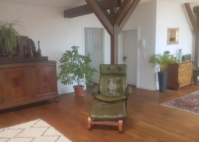 Helle Dachgeschosswohnung Fuer 8 Personen In Zentraler Lage * برلين